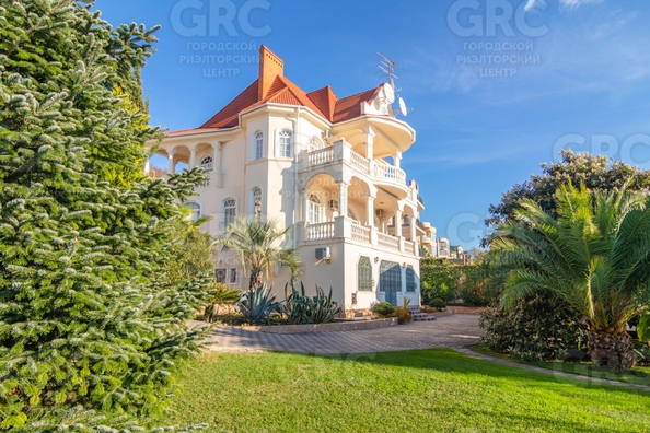 
   Продам дом, 600 м², Сочи

. Фото 1.