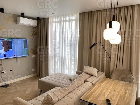 
   Продам 3-комнатную, 64.1 м², Пластунская ул, 123Ак3

. Фото 1.