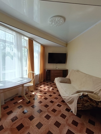 
  Продается 2-комн. квартира, 75 м², Кирова ул, д. 1
. Фото 9.