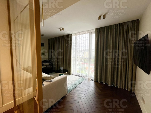 
  Продается 2-комн. квартира, 63 м², Парковая ул, д. 5
. Фото 4.