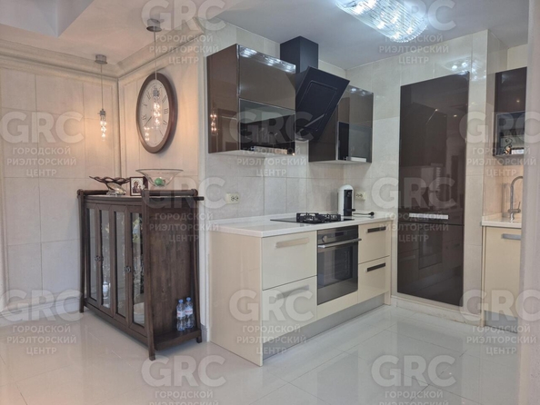 
  Продается 2-комн. квартира, 110 м², Сухумское шоссе ул, д. 13/7
. Фото 6.