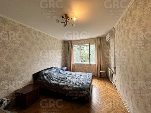 
  Продается 2-комн. квартира, 55 м², Альпийская ул, д. 15
. Фото 3.