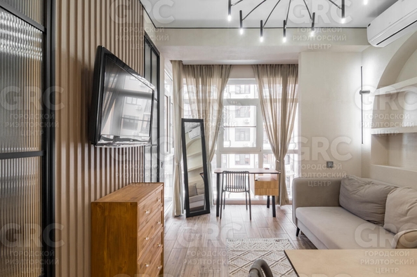 
   Продам 1-комнатную, 30 м², Донская ул, 108А

. Фото 2.