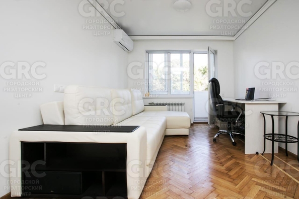 
   Продам 2-комнатную, 45 м², Новоселов ул, 11

. Фото 2.