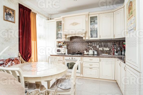 
  Продается 3-комн. квартира, 65.5 м², Альпийская ул, д. 82б
. Фото 2.
