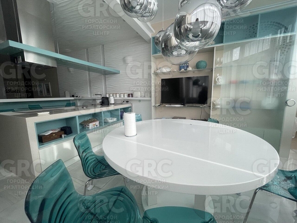 
  Продается 3-комн. квартира, 109 м², Воровского ул, д. 41
. Фото 2.