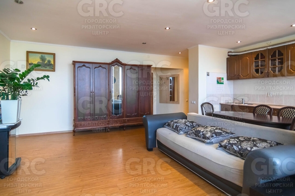 
  Продается 2-комн. квартира, 64 м², Пирогова ул, д. 6к2
. Фото 2.