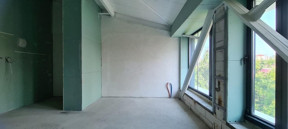 
   Продам 1-комнатный апартамент, 35 м², Конституции СССР ул, 18А

. Фото 11.