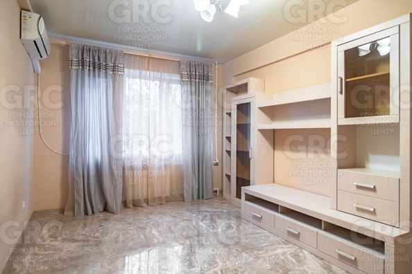 
  Продается 3-комн. квартира, 70 м², Апшеронская ул, д. 11/2
. Фото 3.