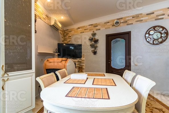 
  Продается 2-комн. квартира, 72 м², Грибоедова ул, д. 12а
. Фото 9.