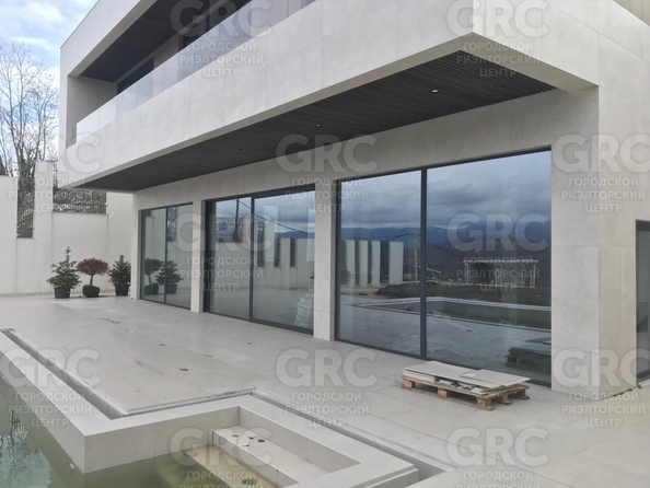 
  Продается дом, 400 м², Сочи
. Фото 2.