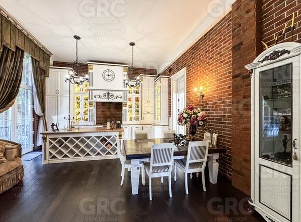 
  Продается дом, 240 м², Сочи
. Фото 2.