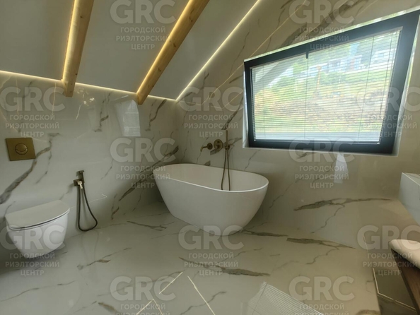 
   Продам дом, 285 м², Сочи

. Фото 20.