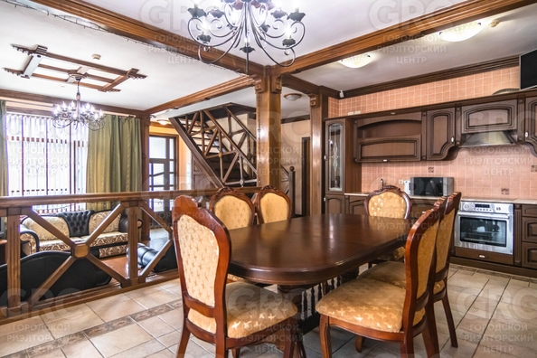 
   Продам дом, 240 м², Сочи

. Фото 11.