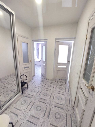 
  Продается 2-комн. квартира, 57 м², Кирова ул, д. 1
. Фото 2.