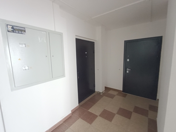 
   Продам 1-комнатную, 42 м², Ленина ул, 233

. Фото 18.