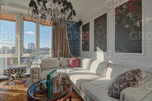 
  Продается 3-комн. квартира, 140 м², Юных Ленинцев ул, д. 10
. Фото 4.
