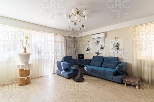 
  Продается 2-комн. квартира, 70 м², Целинная ул, д. 13а
. Фото 2.