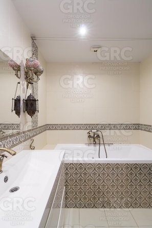 
  Продается 2-комн. квартира, 70 м², Целинная ул, д. 13а
. Фото 21.