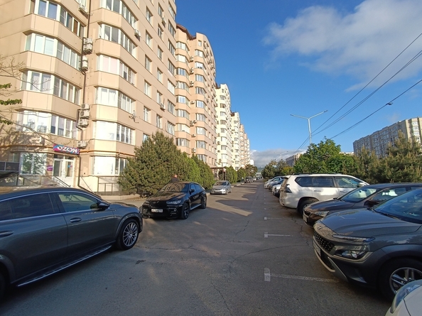 
  Продается 2-комн. квартира, 73 м², Ленина ул, д. 183
. Фото 15.
