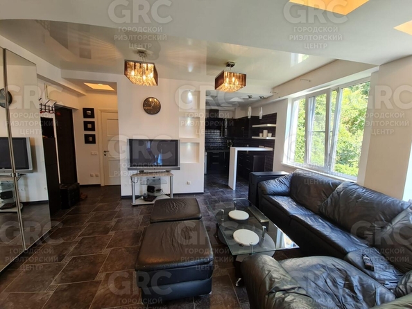 
  Продается 3-комн. квартира, 60 м², Учительская ул, д. 24/7
. Фото 1.