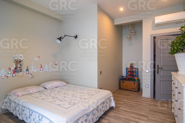 
  Продается 4-комн. квартира, 200 м², Ландышевая ул, д. 77/9
. Фото 26.