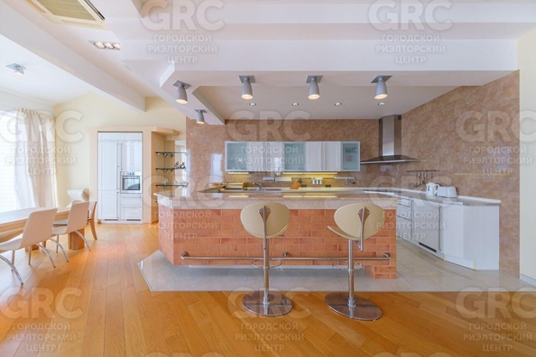 
  Продается студия, 600 м², Депутатская ул, д. 2
. Фото 3.