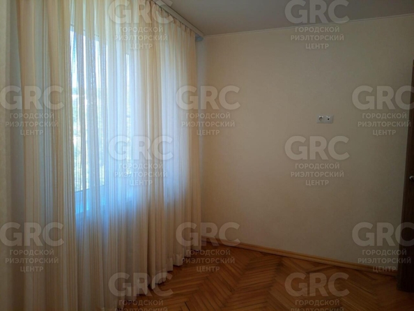 
  Продается 3-комн. квартира, 72 м², Крымская ул, д. 36
. Фото 8.