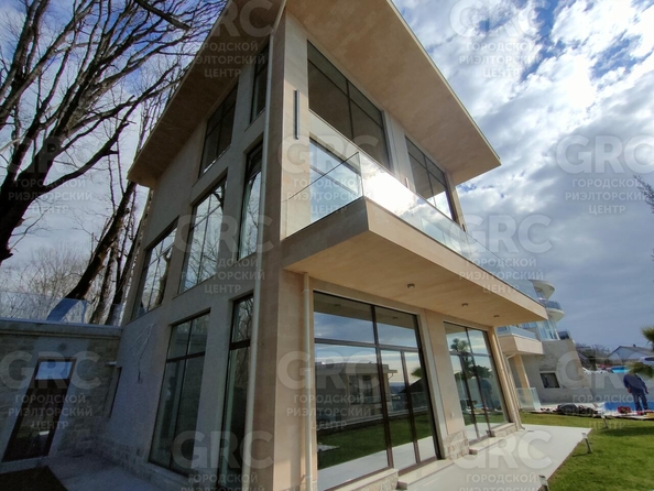 
  Продается дом, 300 м², Сочи
. Фото 1.