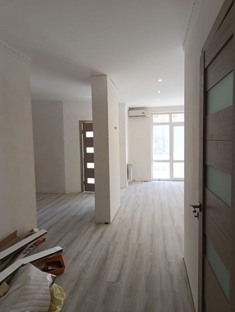 
  Продается 1-комн. квартира, 42 м², Дзержинского ул
. Фото 2.