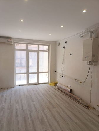 
  Продается 1-комн. квартира, 42 м², Дзержинского ул
. Фото 6.