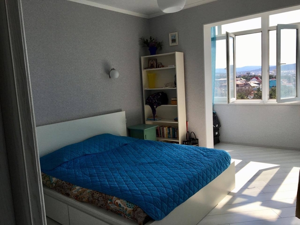 
  Продается 2-комн. квартира, 72 м², Шмидта ул, д. 8
. Фото 2.