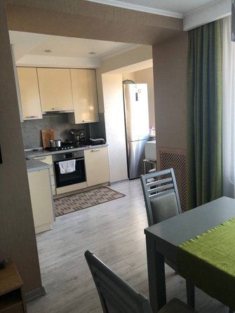 
  Продается 3-комн. квартира, 65 м², Парус мкр
. Фото 4.