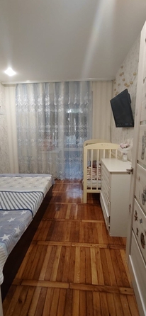 
  Продается 3-комн. квартира, 64 м², Парус мкр
. Фото 9.