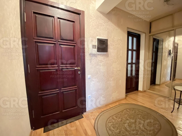 
  Продается 2-комн. квартира, 57 м², Войкова ул, д. 40
. Фото 5.