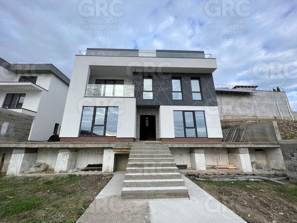 
  Продается дом, 200 м², Сочи
. Фото 2.