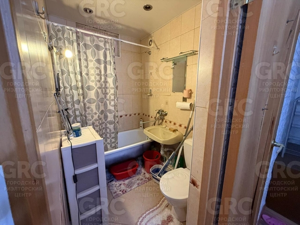 
  Продается 1-комн. квартира, 32.2 м², Конституции СССР ул, д. 38
. Фото 4.