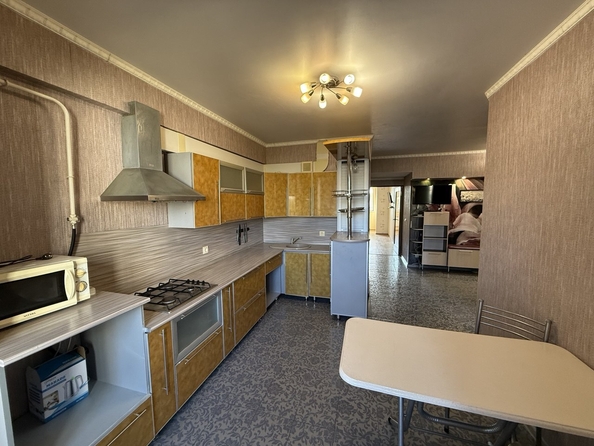 
  Продается 2-комн. квартира, 50 м², Омелькова ул, д. 14В
. Фото 9.