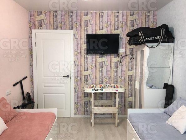 
  Продается 2-комн. квартира, 53 м², Цюрупы ул, д. 8
. Фото 2.