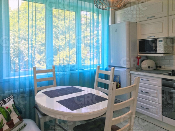 
  Продается 2-комн. квартира, 53 м², Цюрупы ул, д. 8
. Фото 6.