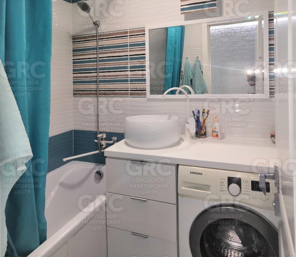 
  Продается 2-комн. квартира, 53 м², Цюрупы ул, д. 8
. Фото 10.