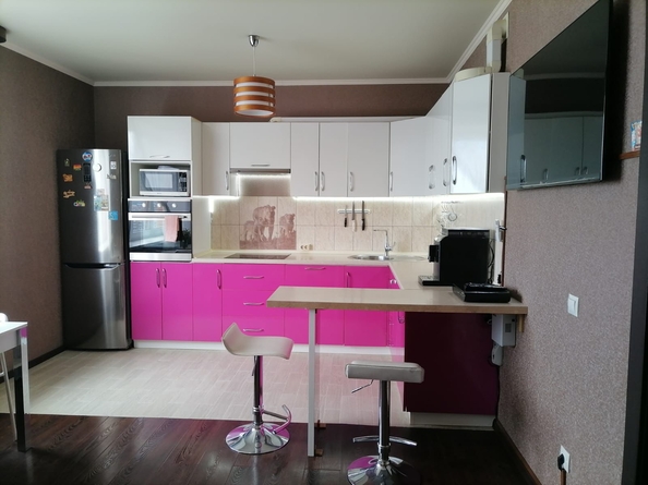 
  Продам 2-комн. квартиру, 70.1 м², Сормовская ул, д. 202/1
. Фото 4.
