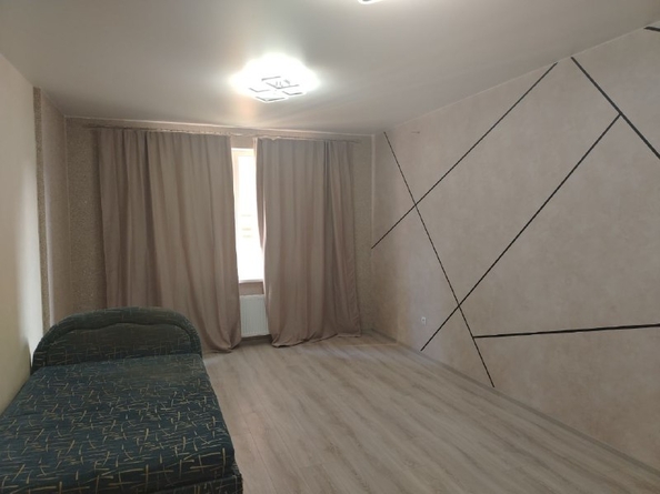 
  Продается 1-комн. квартира, 49 м², Дзержинского ул
. Фото 4.