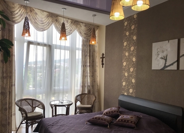 
  Продается 2-комн. квартира, 79 м², Вишневая ул, д. 25
. Фото 1.