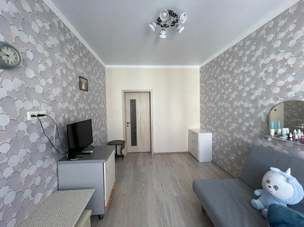 
  Продается 2-комн. квартира, 56 м², Верхняя ул
. Фото 5.
