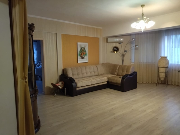 
  Продается 3-комн. квартира, 130 м², Владимирская ул, д. 146к1
. Фото 1.