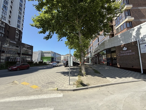 
  Продается 2-комн. квартира, 58 м², Омелькова ул, д. 93
. Фото 37.