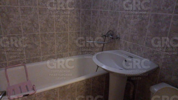 
  Продается 2-комн. квартира, 46 м², Конституции СССР ул, д. 10
. Фото 10.