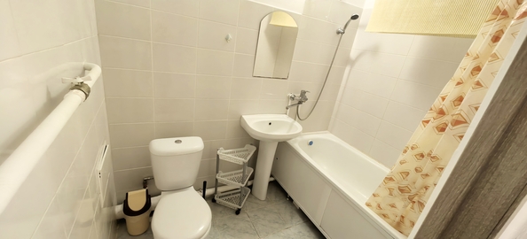
  Сдам 1-комн. квартиру, 43 м², Алтайская ул, д. 4/2
. Фото 4.