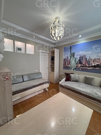 
  Продается 3-комн. квартира, 88 м², Юных Ленинцев ул, д. 10
. Фото 9.